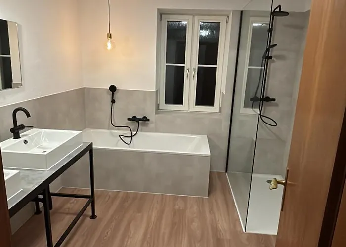 Historic Merchant House - History & Modernity Apartment *